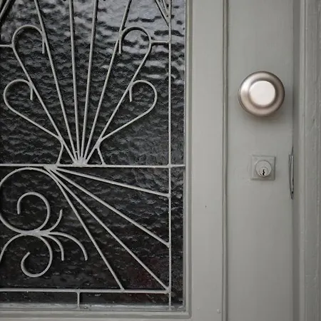 Agrikia Tis Vasilikis *