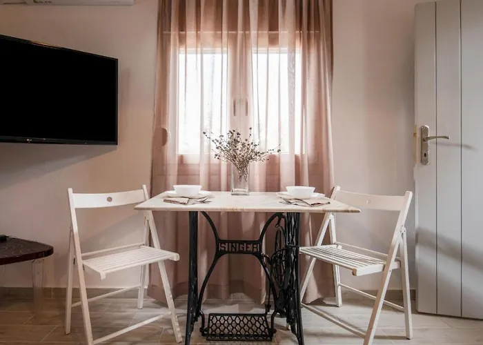 Agrikia Tis Vasilikis Apartment *