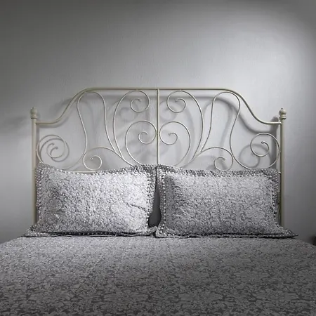 Agrikia Tis Vasilikis *